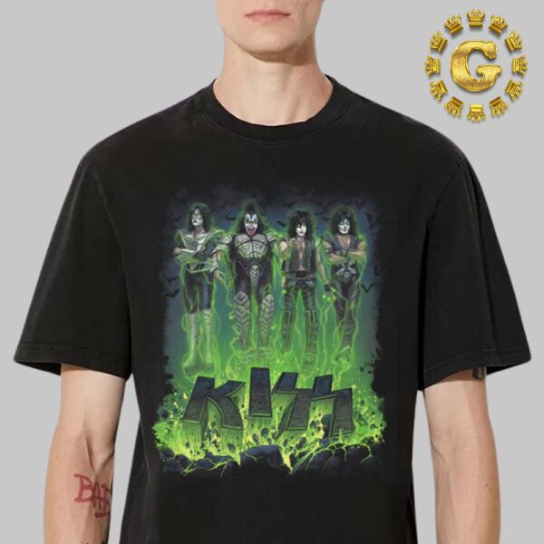 Kiss Anline Merch Tee Halloween Limited Edition Halloween Bats Green Variant Unisex T-Shirt