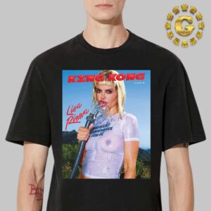 Lisa Rinna Cover King Kong Magazine Issue 18 Unisex T-Shirt